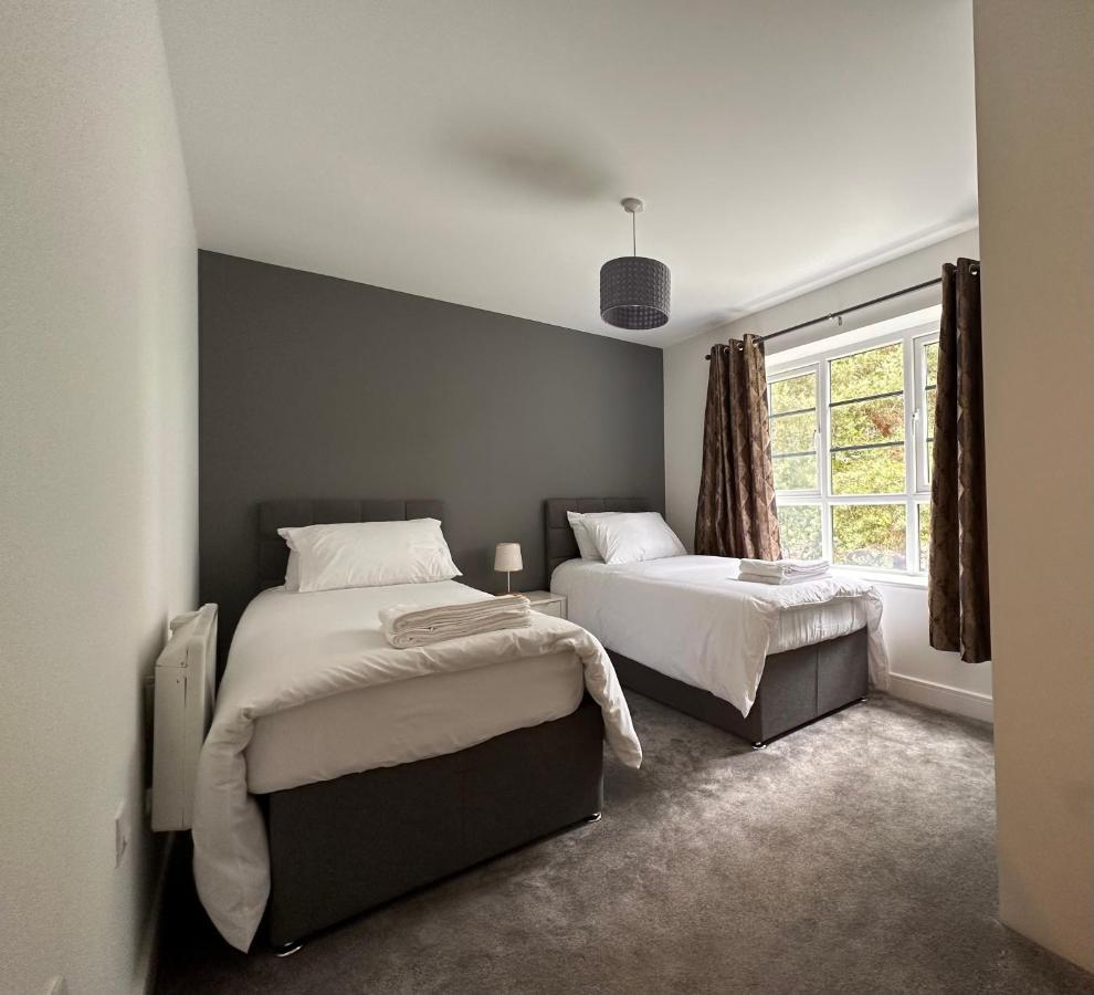 Luxury Apartments - Wallis Square, Farnborough Farnborough  Exteriör bild